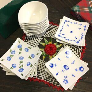 French Hand Painted Peint A La Main Porcelain Appetizer Dish 16 Piece Set Signed